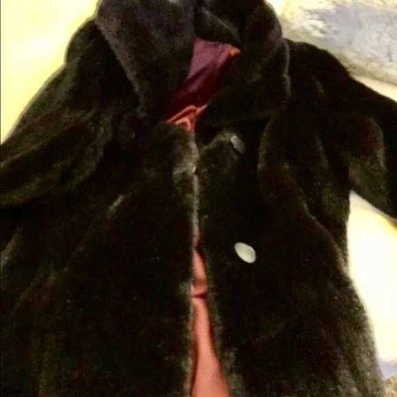 Beautiful Vintage Faux Fur Coat! Vegan Friendly 💖 - Picture 2 of 7